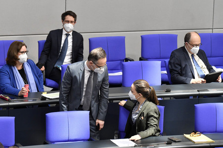 212. Sitzung des Deutschen Bundestages in Berlin