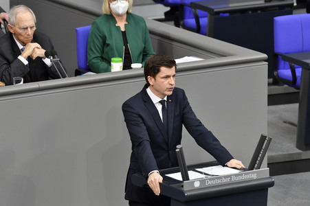 212. Sitzung des Deutschen Bundestages in Berlin