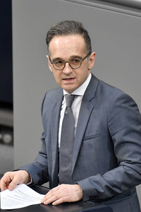 212. Sitzung des Deutschen Bundestages in Berlin