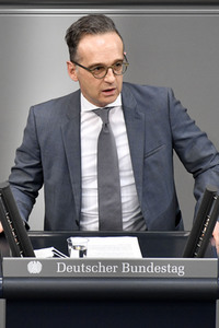 212. Sitzung des Deutschen Bundestages in Berlin