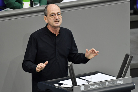 212. Sitzung des Deutschen Bundestages in Berlin