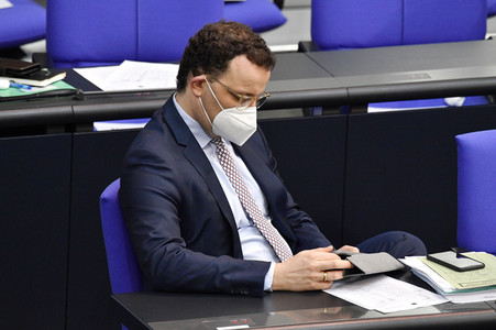 212. Sitzung des Deutschen Bundestages in Berlin