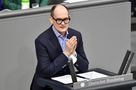 212. Sitzung des Deutschen Bundestages in Berlin