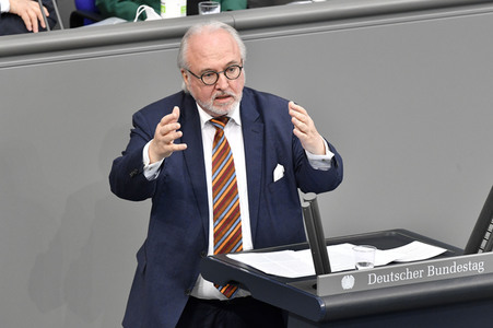 212. Sitzung des Deutschen Bundestages in Berlin