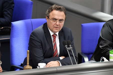 212. Sitzung des Deutschen Bundestages in Berlin