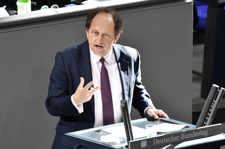 212. Sitzung des Deutschen Bundestages in Berlin