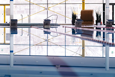 Symbolfoto Schwimmbad