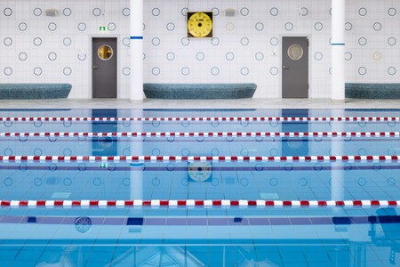 Symbolfoto Schwimmbad