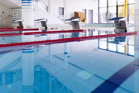 Symbolfoto Schwimmbad