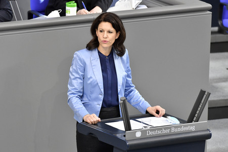 212. Sitzung des Deutschen Bundestages in Berlin