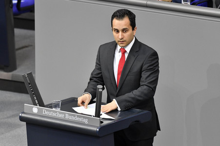213. Sitzung des Deutschen Bundestages in Berlin