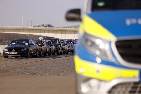 Autokorso gegen Corona-Maßnahmen in Köln