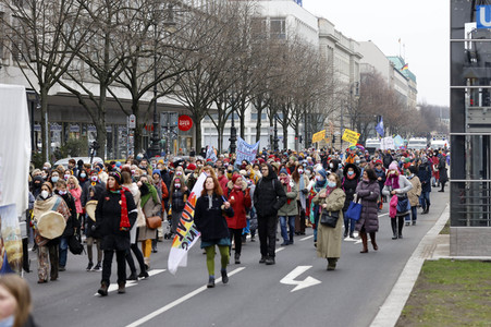 Multikultureller Frauenmarsch in Berlin