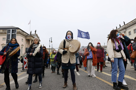 Multikultureller Frauenmarsch in Berlin