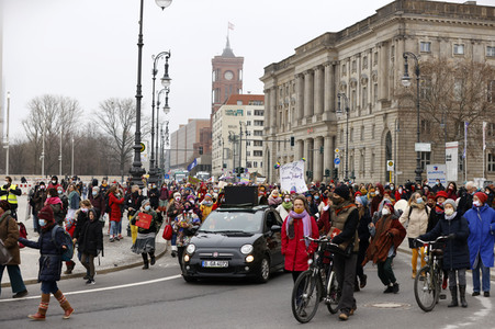 Multikultureller Frauenmarsch in Berlin