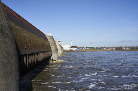 Das Eider-Sperrwerk in Wesselburenerkoog