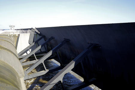 Das Eider-Sperrwerk in Wesselburenerkoog
