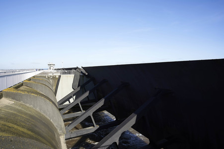 Das Eider-Sperrwerk in Wesselburenerkoog