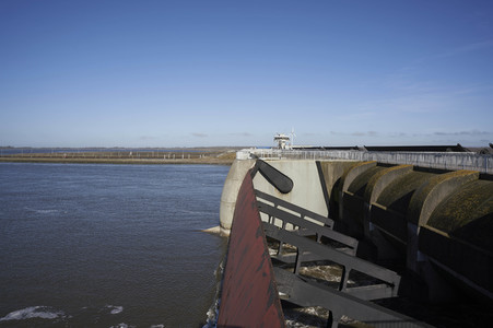 Das Eider-Sperrwerk in Wesselburenerkoog