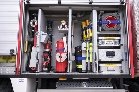 Übergabe eines Waldbrandlöschfahrzeuges an die Feuerwehr in Celle