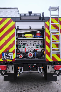 Übergabe eines Waldbrandlöschfahrzeuges an die Feuerwehr in Celle