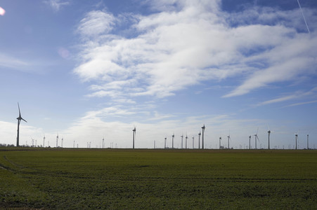 Symbolfoto Windkraftanlagen