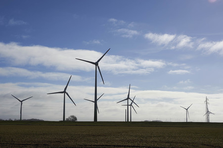 Symbolfoto Windkraftanlagen
