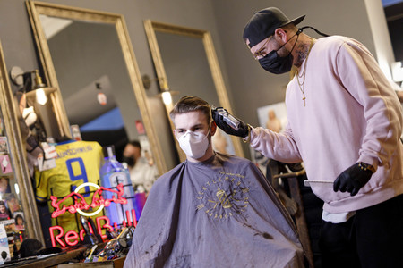 Symbolfoto Corona-Lockerungen