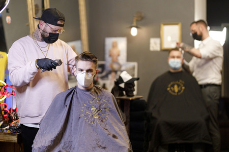 Symbolfoto Corona-Lockerungen