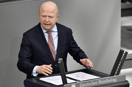 214. Sitzung des Deutschen Bundestages in Berlin