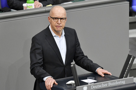 214. Sitzung des Deutschen Bundestages in Berlin