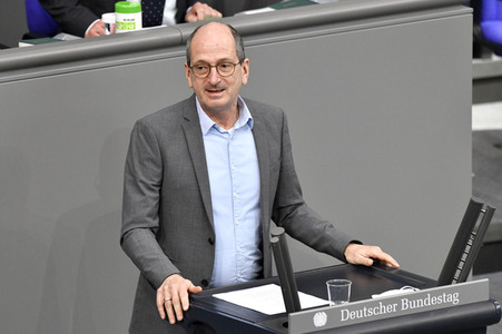 214. Sitzung des Deutschen Bundestages in Berlin
