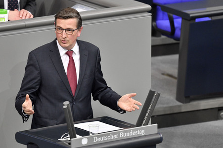 214. Sitzung des Deutschen Bundestages in Berlin