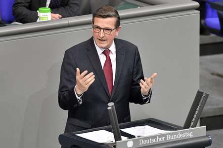 214. Sitzung des Deutschen Bundestages in Berlin