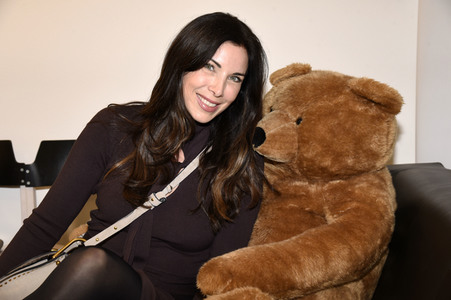 Scheck- und Spendenübergabe an durch die Corona-Krise in Not geratene Kinder und Jugendliche in München