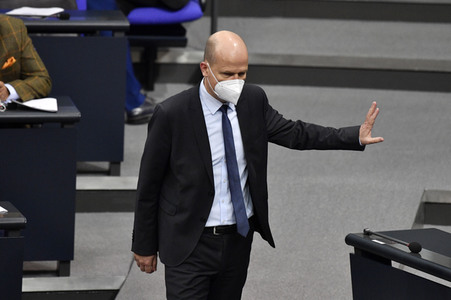 215. Sitzung des Deutschen Bundestages in Berlin