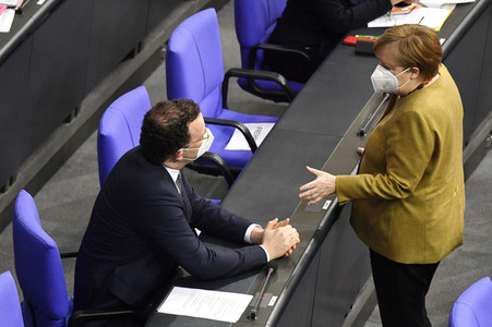 215. Sitzung des Deutschen Bundestages in Berlin