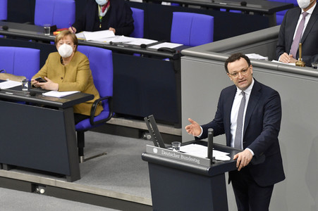 215. Sitzung des Deutschen Bundestages in Berlin