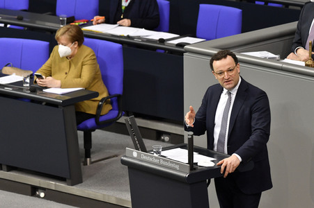 215. Sitzung des Deutschen Bundestages in Berlin