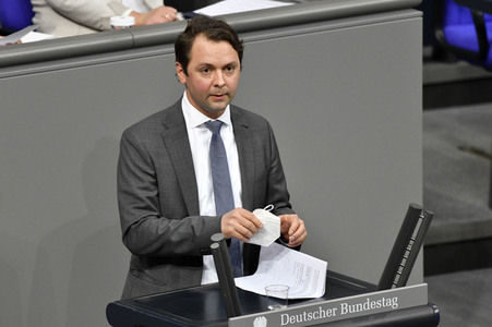 215. Sitzung des Deutschen Bundestages in Berlin