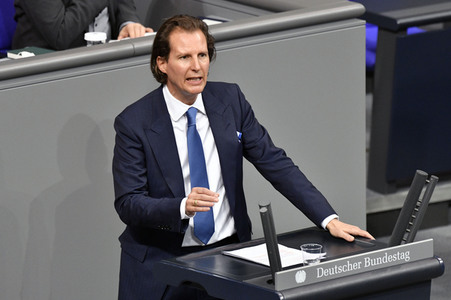 215. Sitzung des Deutschen Bundestages in Berlin