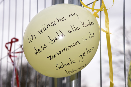 Luftballon-Aktion gegen Corona-Frust in Haar