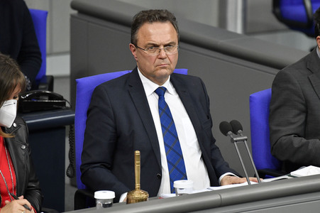 215. Sitzung des Deutschen Bundestages in Berlin