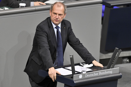 215. Sitzung des Deutschen Bundestages in Berlin