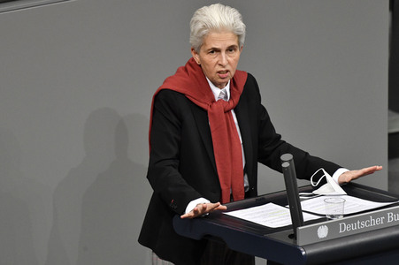 215. Sitzung des Deutschen Bundestages in Berlin