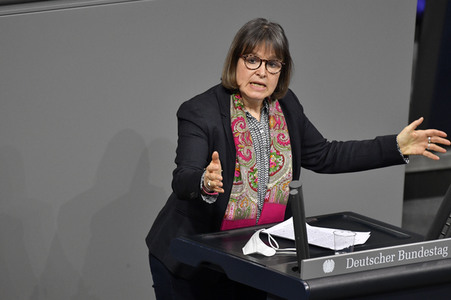 215. Sitzung des Deutschen Bundestages in Berlin