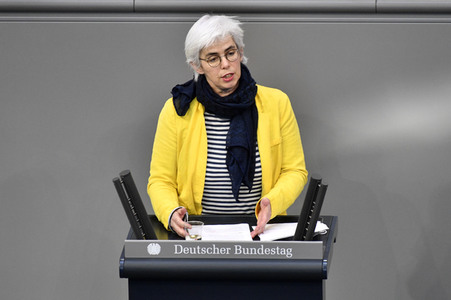 216. Sitzung des Deutschen Bundestages in Berlin