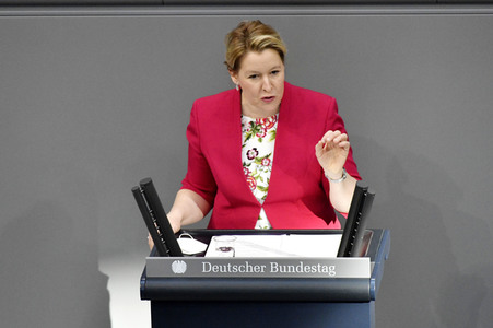 216. Sitzung des Deutschen Bundestages in Berlin