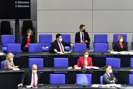 216. Sitzung des Deutschen Bundestages in Berlin