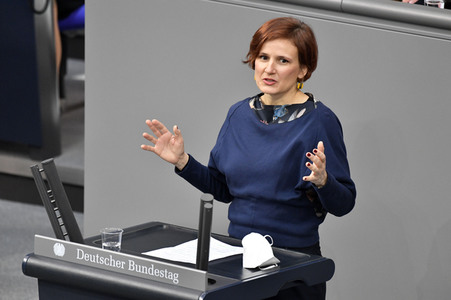 216. Sitzung des Deutschen Bundestages in Berlin